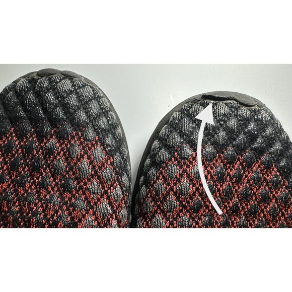 Nike Shoes Men’s Roshe 2 Flyknit Size 8 Vibrant Bright Crimson Comfy Sneakers ￼ - Picture 2 of 9